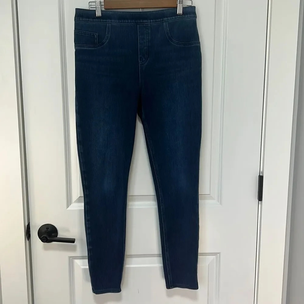 Spanx Women’s Pull On Skinny Blue Jeans size Large